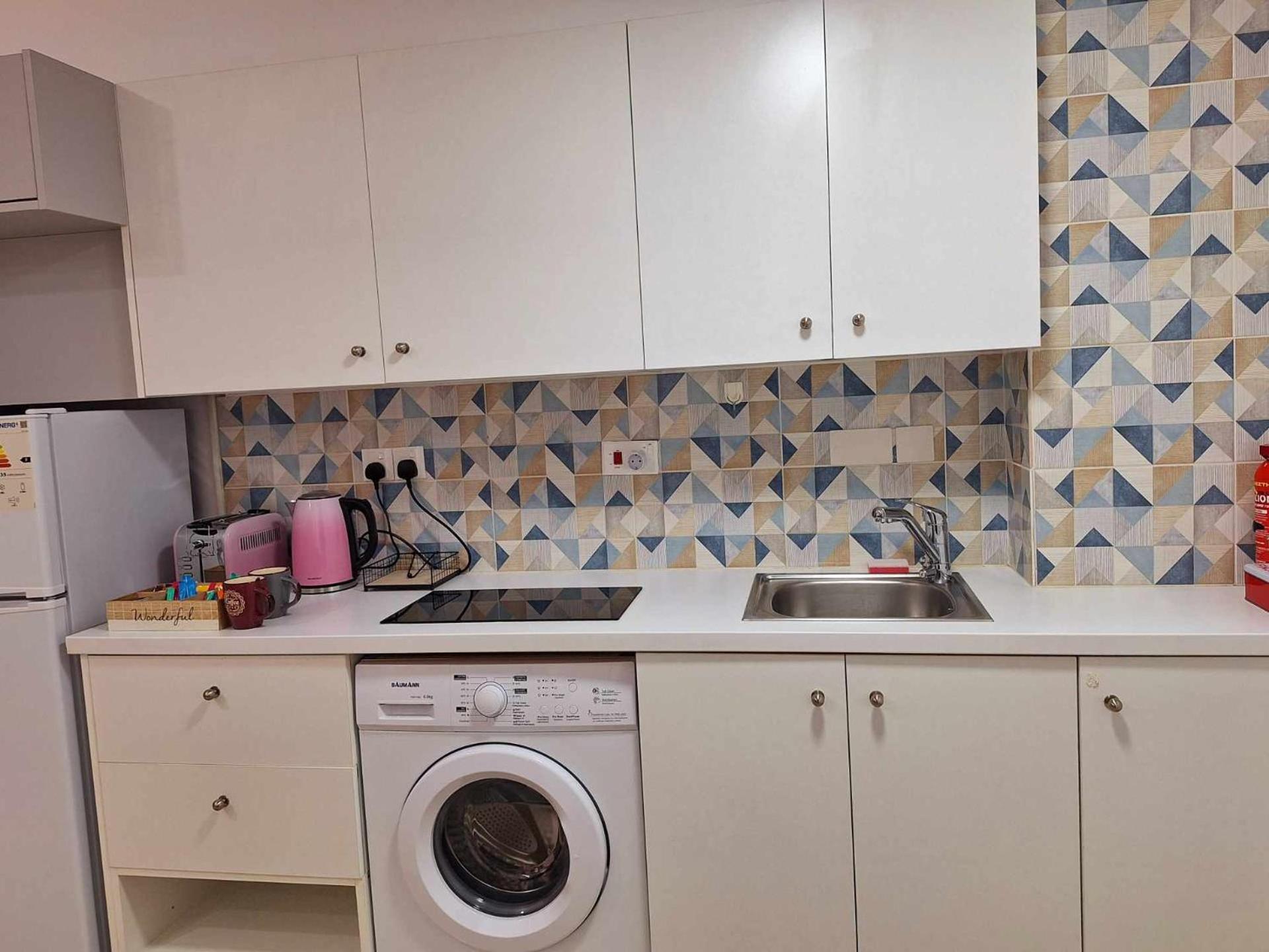 Stylish Apt Kato Paphos Close To Beach & Vibrant Harbor Life מראה חיצוני תמונה
